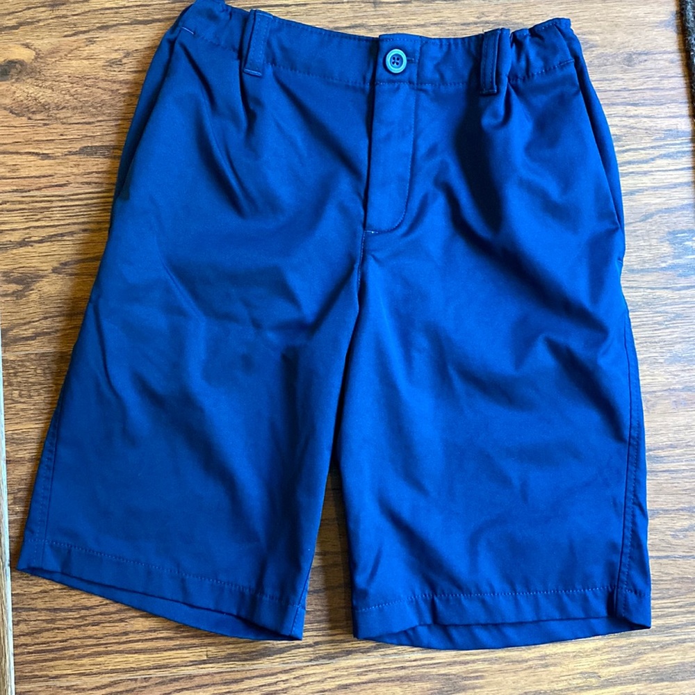 Under Armour Shorts, Size 14, Adjustable waistband, Navy, EUC